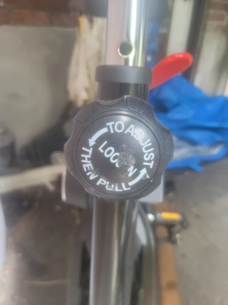 Women's Health/Men's Health Exercise Spin Bike image indicator(9)