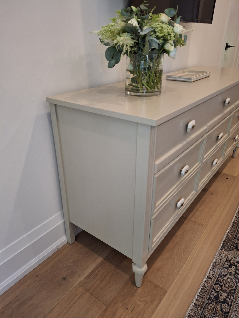 9-Drawer Dresser in Beige - photo 2