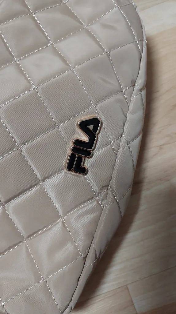 BRAND NEW Fila Fanny Pack image indicator(2)