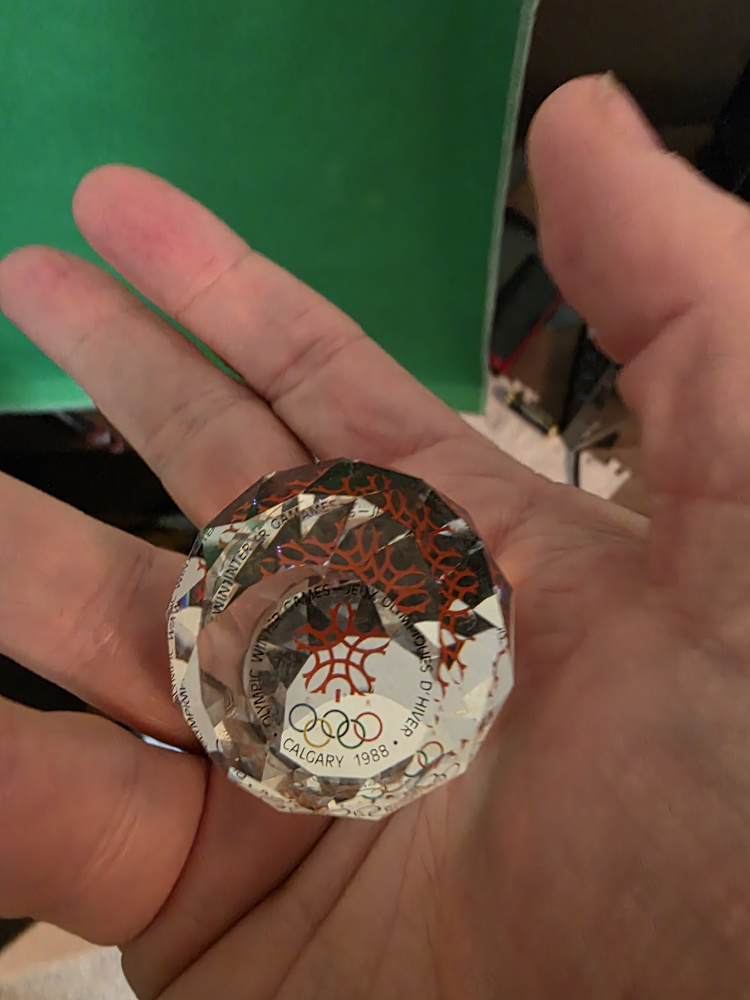 Calgary 1988 Olympics Crystal Paperweight - photo 2