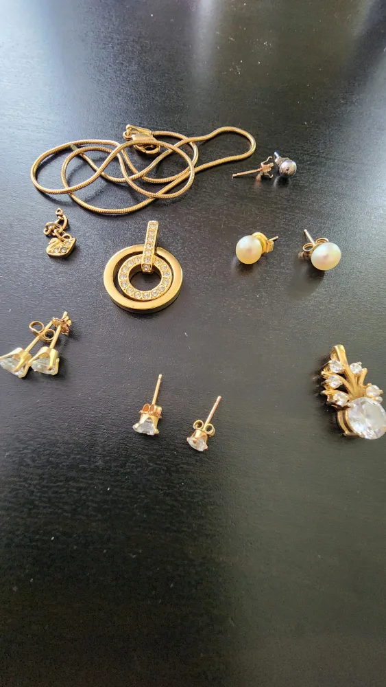 Swarovski Gold Plated jewelry lot image indicator(2)