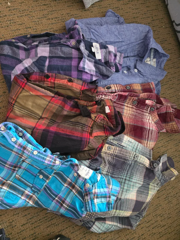 Bundle of Flannel Shirts ( s/m) thumbnail