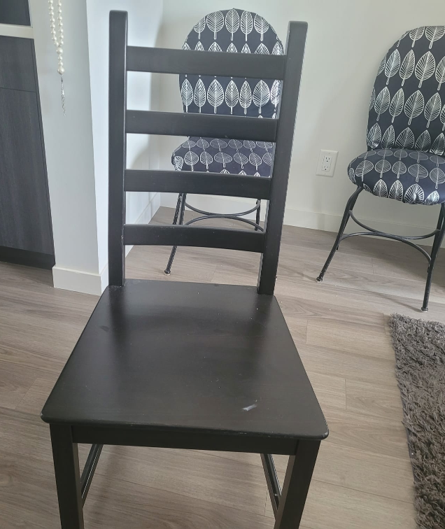 Ikea Black Extendable Oval Dining Table with chairs - photo 2