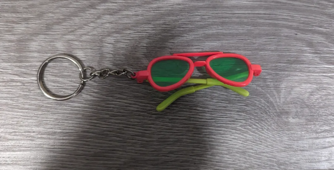 Sunglasses Keychain thumbnail