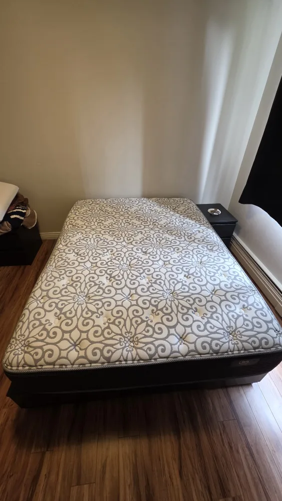 Serta INGRID Queen Spring Mattress Extra Firm thumbnail