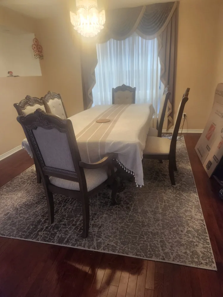 Dining table with 6 chairs thumbnail