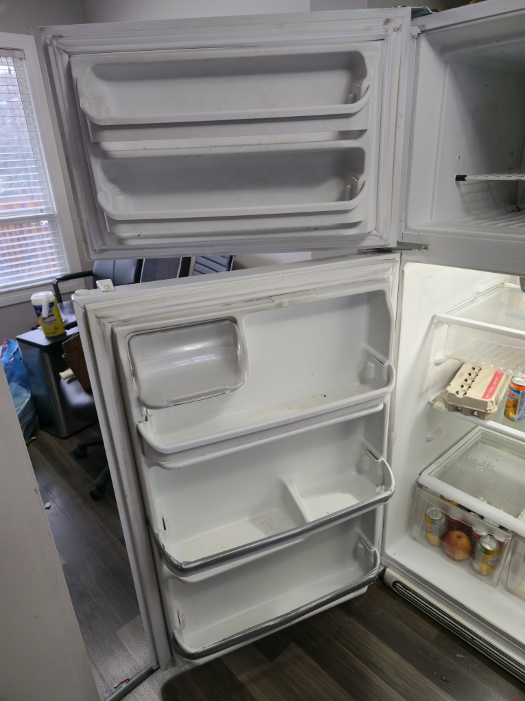 White Top-Freezer Refrigerator - photo 3