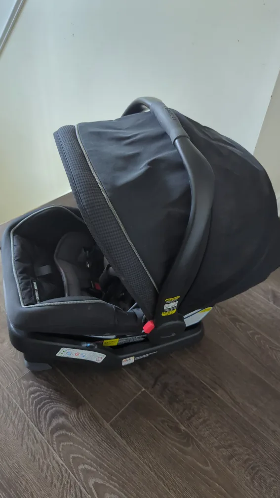 Graco SnugRide Infant Car Seat with Base image indicator(2)