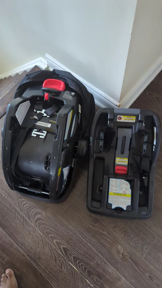 Graco SnugRide Infant Car Seat with Base image indicator(4)