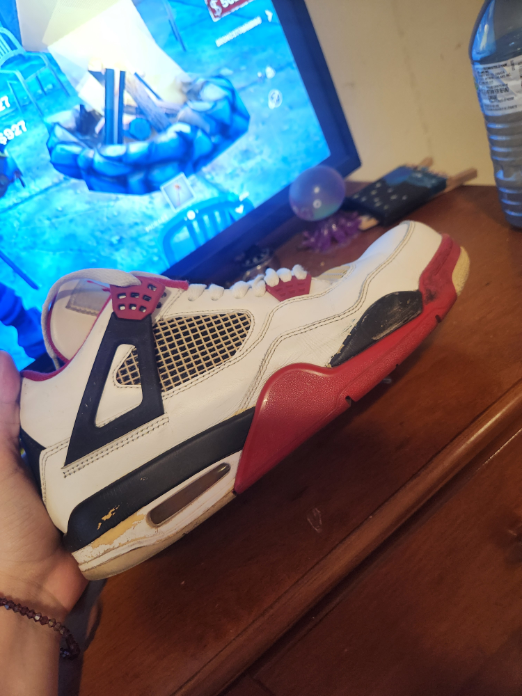 Nike Air Jordan 4 Retro Fire Red (2012) - photo 2