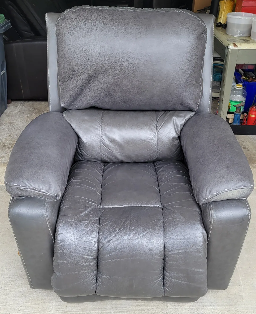 Comfortable Leather LaZBoy Swivel Rocker (FREE DELIVERY) thumbnail