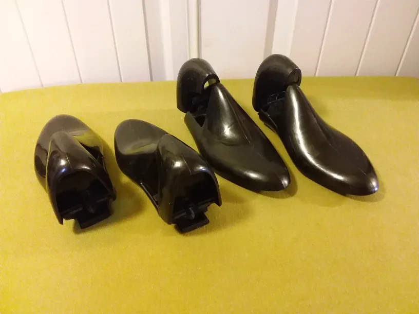 ➡️ Shoe Trees / Shoe Shapers (2) Pairs for $4.99 image indicator(2)