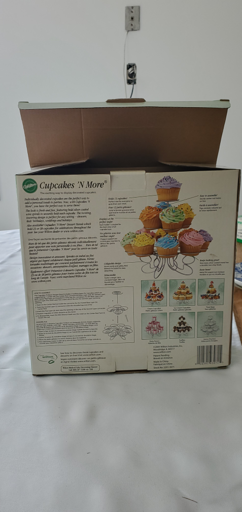 Wilton Cupcakes 'N More Dessert Stand - Holds 13 - photo 2