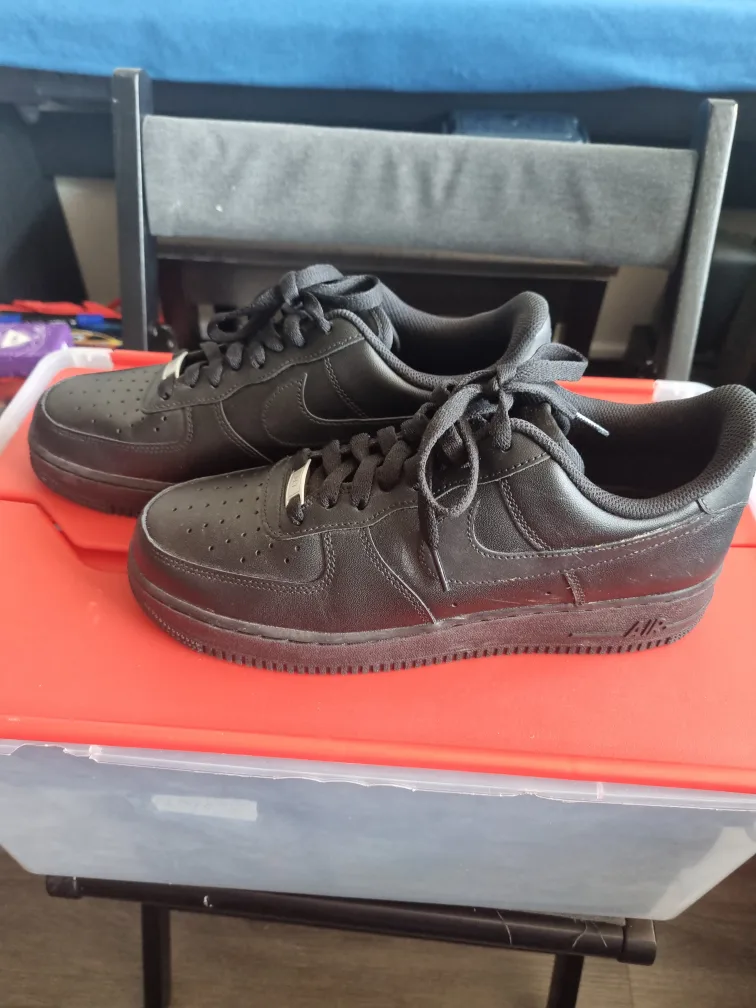 Nike Air Force 1 Low Black - Size 8 thumbnail