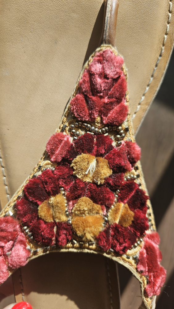 DURABLE and Beautiful Bohemian Style Floral Sandals, Size 7.5 - photo 2