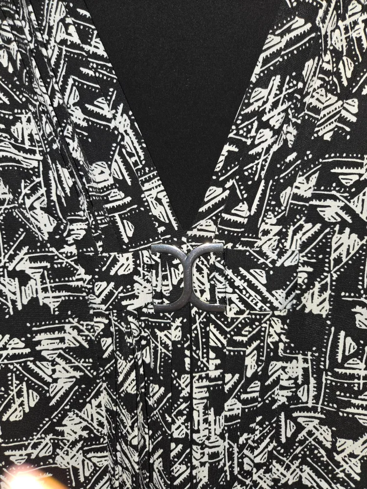 NEW with Tags Women's Tops, shirts ,t-shirts , mix sizes image indicator(5)