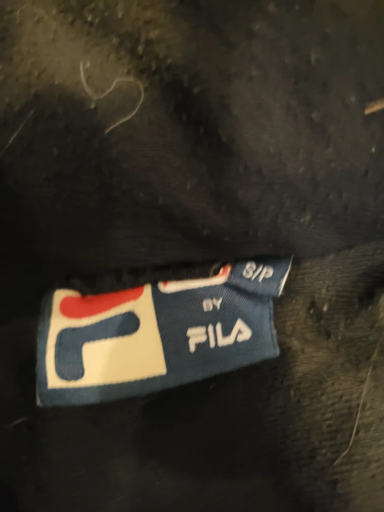 #freecycle Fila Black & Grey Puffer Jacket - Size S image indicator(2)