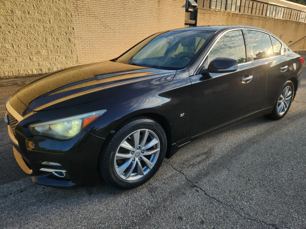 2014 Infiniti Q50 image indicator(2)