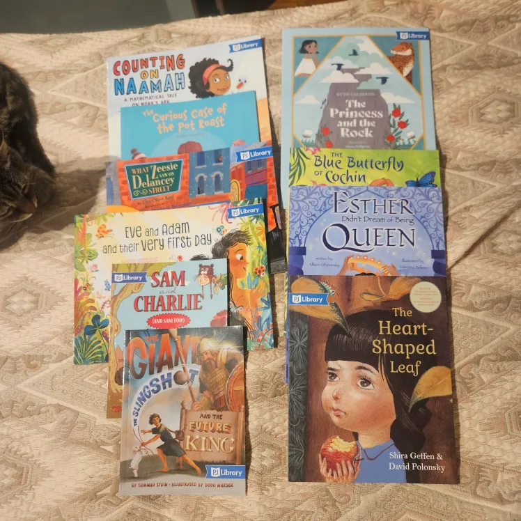 PJ Librar- 10 Pcs. illustrated  stories thumbnail