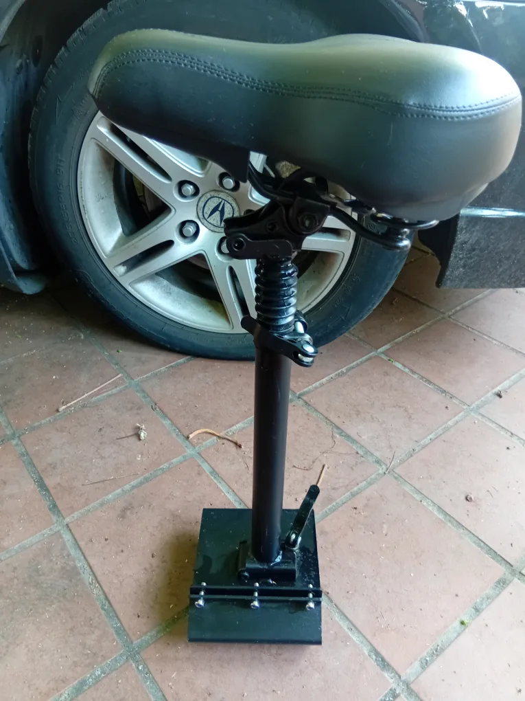 BOLT ON SEAT FOR NINEBOT STYLE SCOOTERS (UNIVERSAL) thumbnail