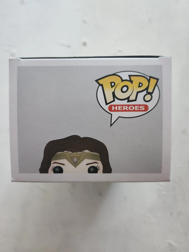 Funko Pop! Heroes Wonder Woman 86 - New in Box! image indicator(5)