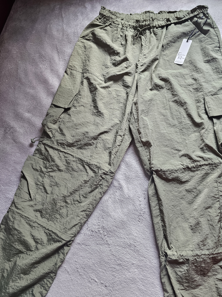 Faded Rose Essentials Cargo Pants - Size M - photo 5