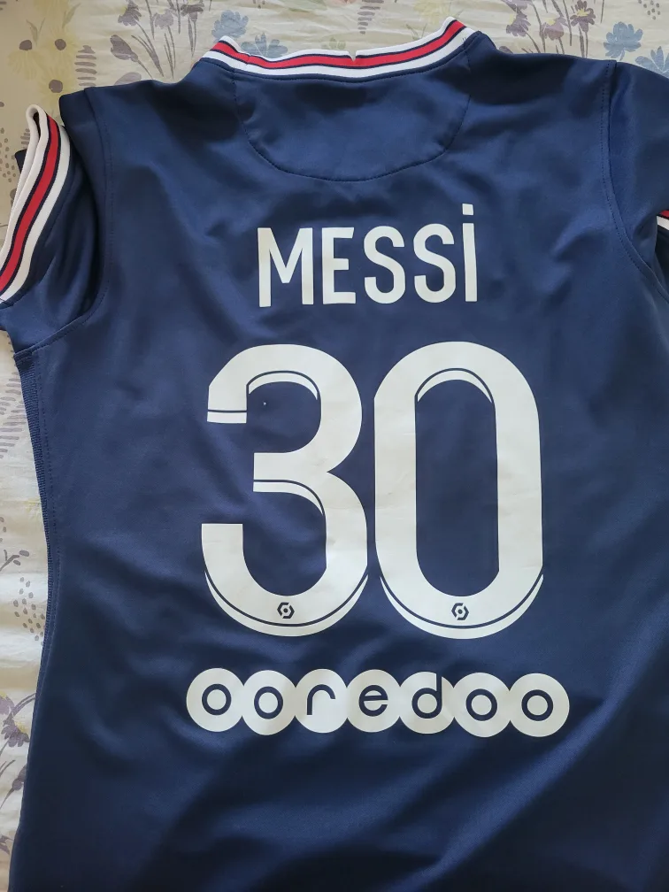 Paris Saint-Germain Messi #30 Jersey - Size L thumbnail