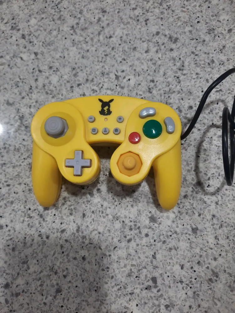 HORI Nintendo Switch Battle Pad Pikachu GameCube Controller thumbnail