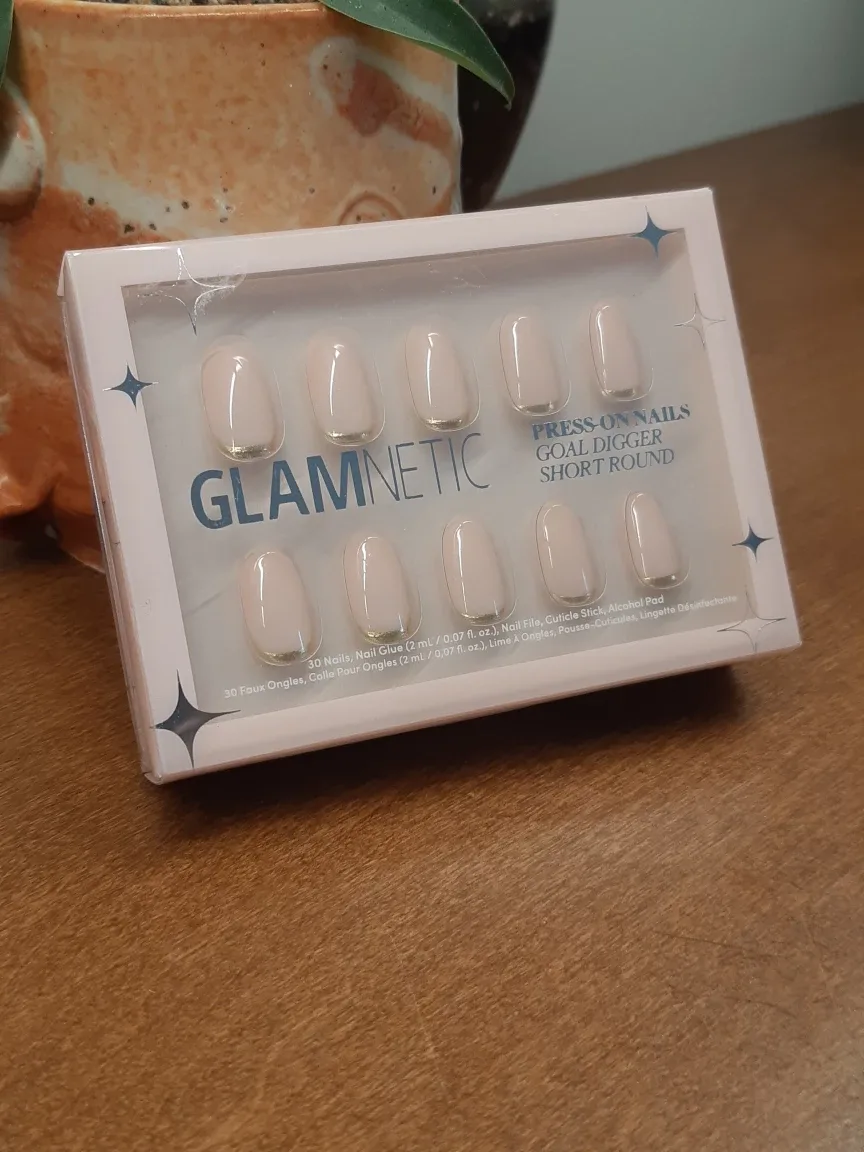 Glamnetic Press On Nails - Goal Digger (Short Round) thumbnail