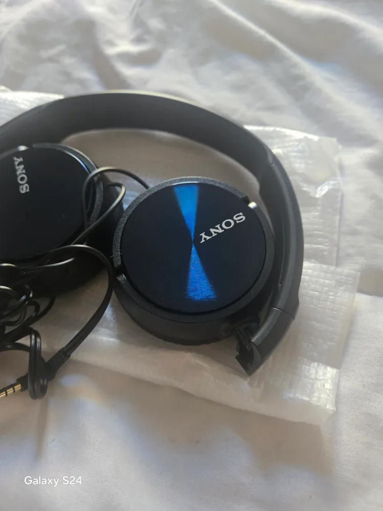 Sony MDR-ZX310AP Headphones - New! image indicator(3)