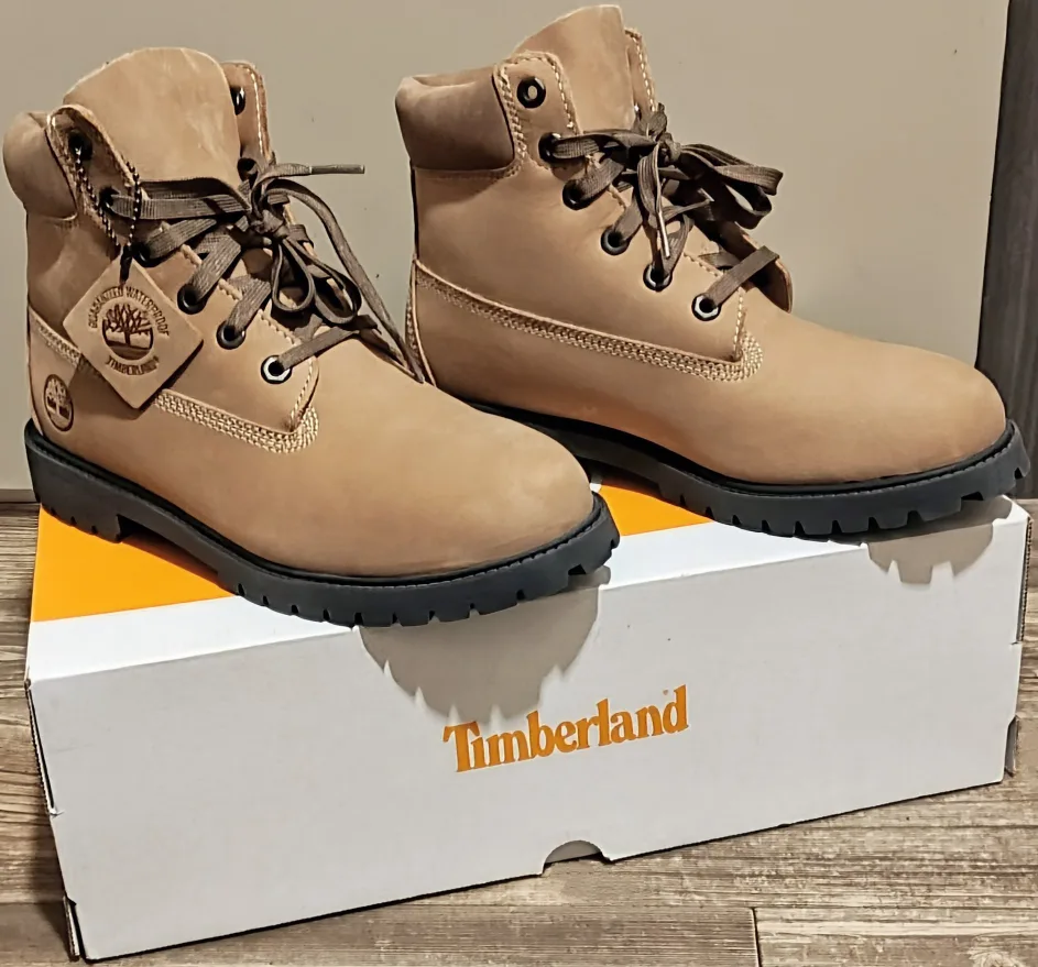 Timberland Premium 6in Waterproof Boots - Size 7 Junior image indicator(3)