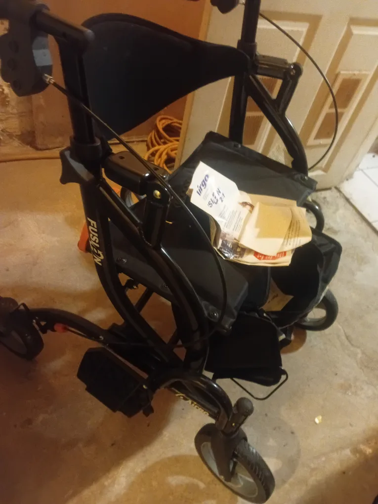 Airgo Fusion 4 Wheel Walker Rollator F20 image indicator(2)