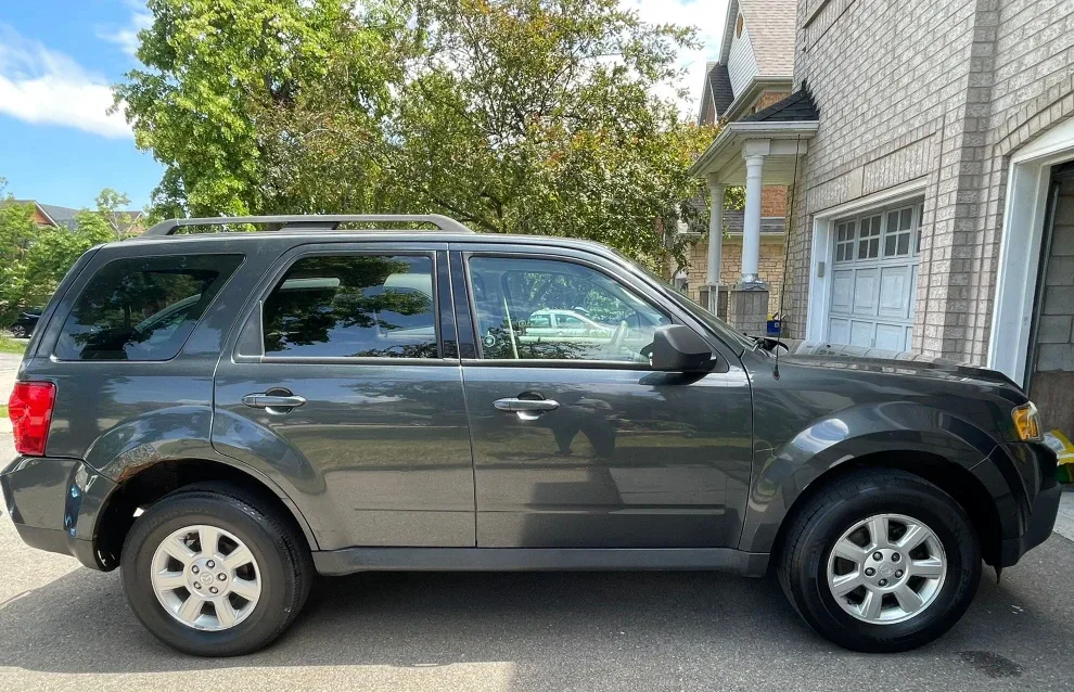MAZDA TRIBUTE GX 2010 thumbnail