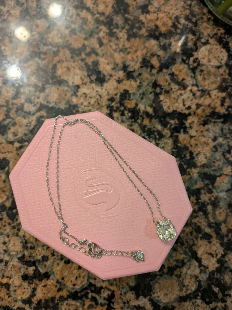 SWAROVSKI Necklace image indicator(2)