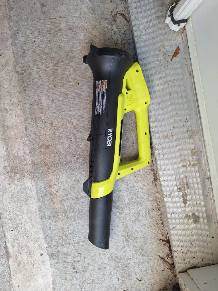 Ryobi ONE+ 18V Cordless Leaf Blower thumbnail