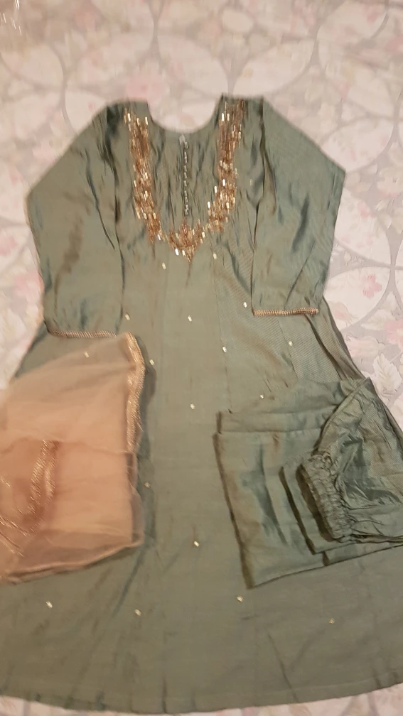 Green Embroidered Dress with Pants & Dupatta - photo 3