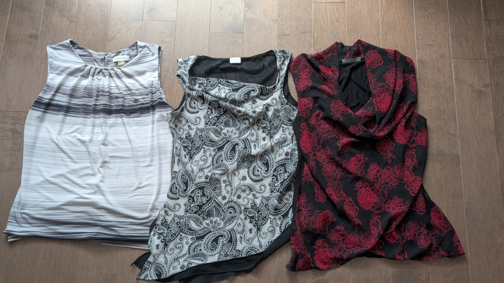 3 Sleeveless Blouses: Calvin Klein & More! - photo 4