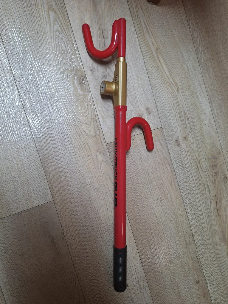 SUV/Truck Club Steering Wheel Lock thumbnail