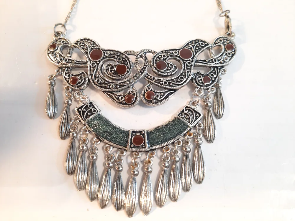 Silver-tone Statement Necklace image indicator(7)