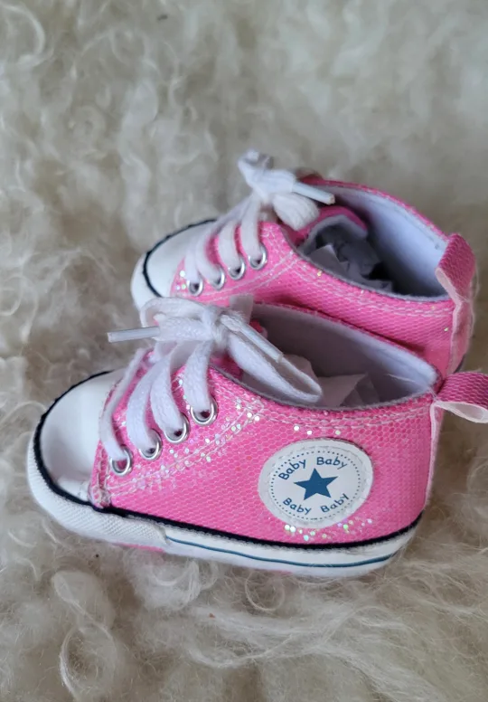 Like New Super Cute Gluttery Pink Converse Design Baby Shoes thumbnail