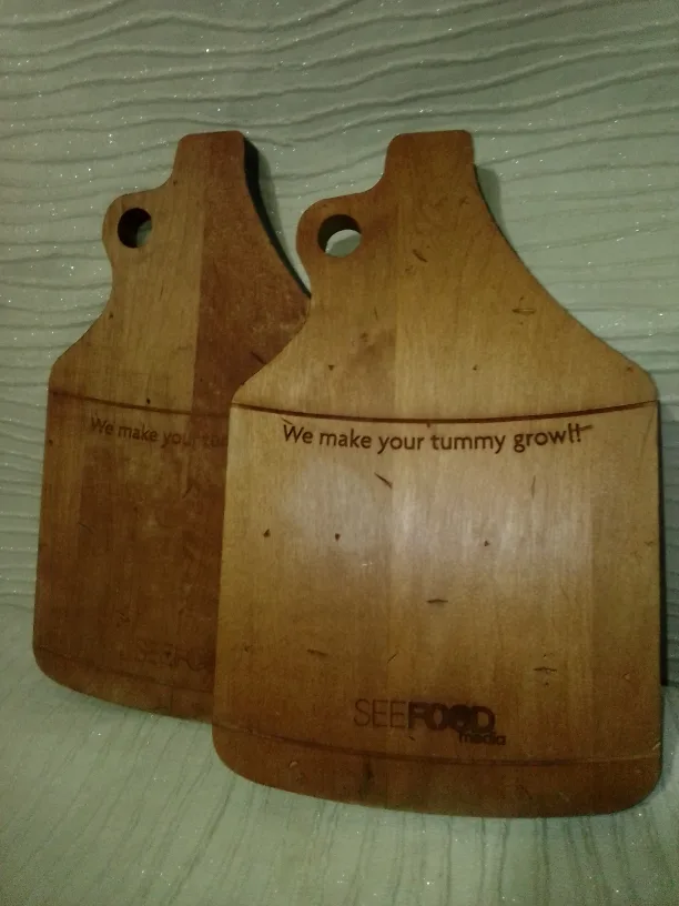 Set of 2 Wooden Cutting Boards thumbnail