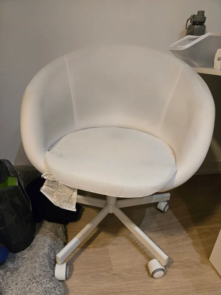 Ikea White Skeuvsta Swivel Chair - Some Wear thumbnail
