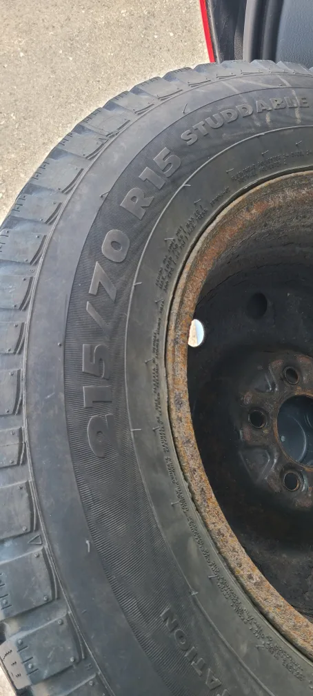 4 Barely used winter tires for sale! image indicator(7)