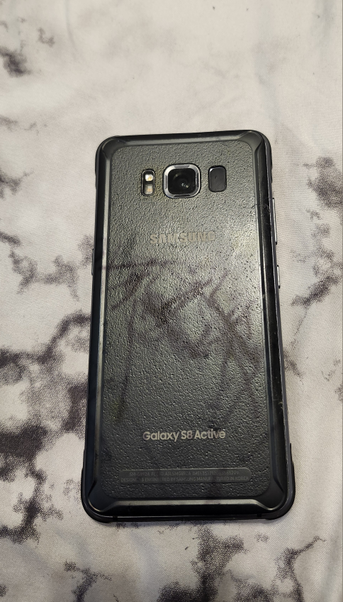 Samsung Galaxy S8 Active - photo 5