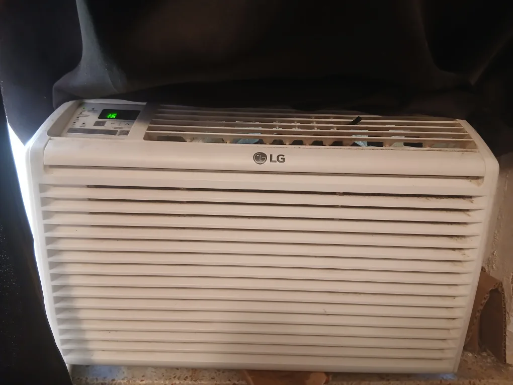 LG Window Air Conditioner thumbnail