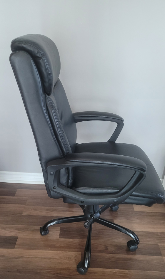 Black Leather Executive Office Chair - photo 2