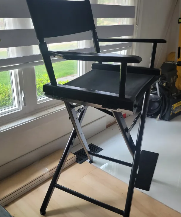 Folding Makeup/Director's Chair. image indicator(2)