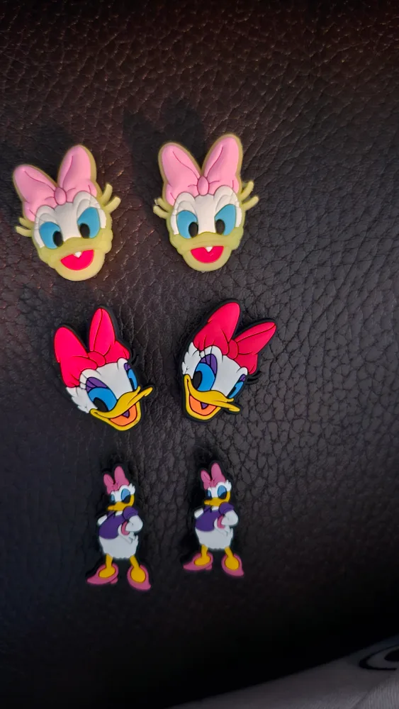Daisy Duck Croc Charms thumbnail