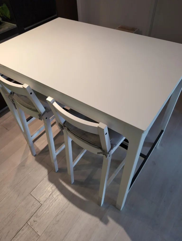 Moving sale - Ikea White Bar Table with 4 Chairs image indicator(6)