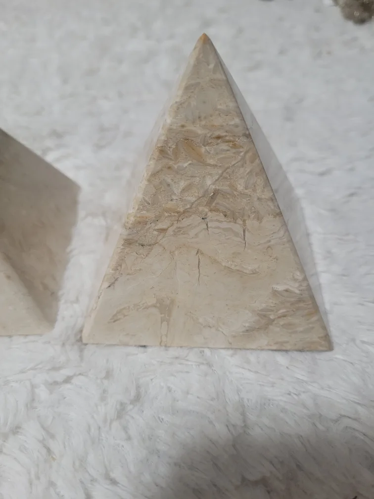 Stone Pyramid Decor (3 of them as a bundle) image indicator(2)